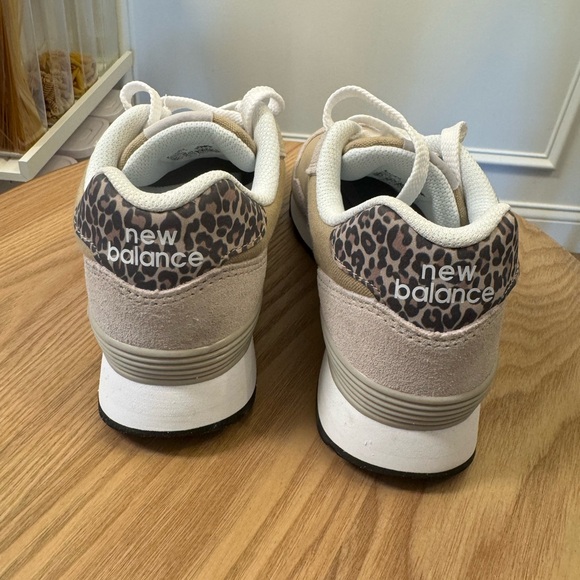 New Balance 515 Tan and White Sneakers - Picture 6 of 11